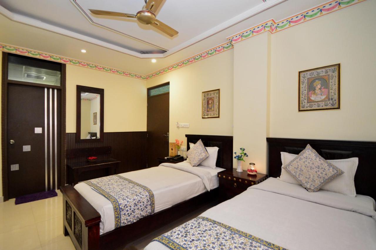 Hotel Surya Garh Джапур Экстерьер фото